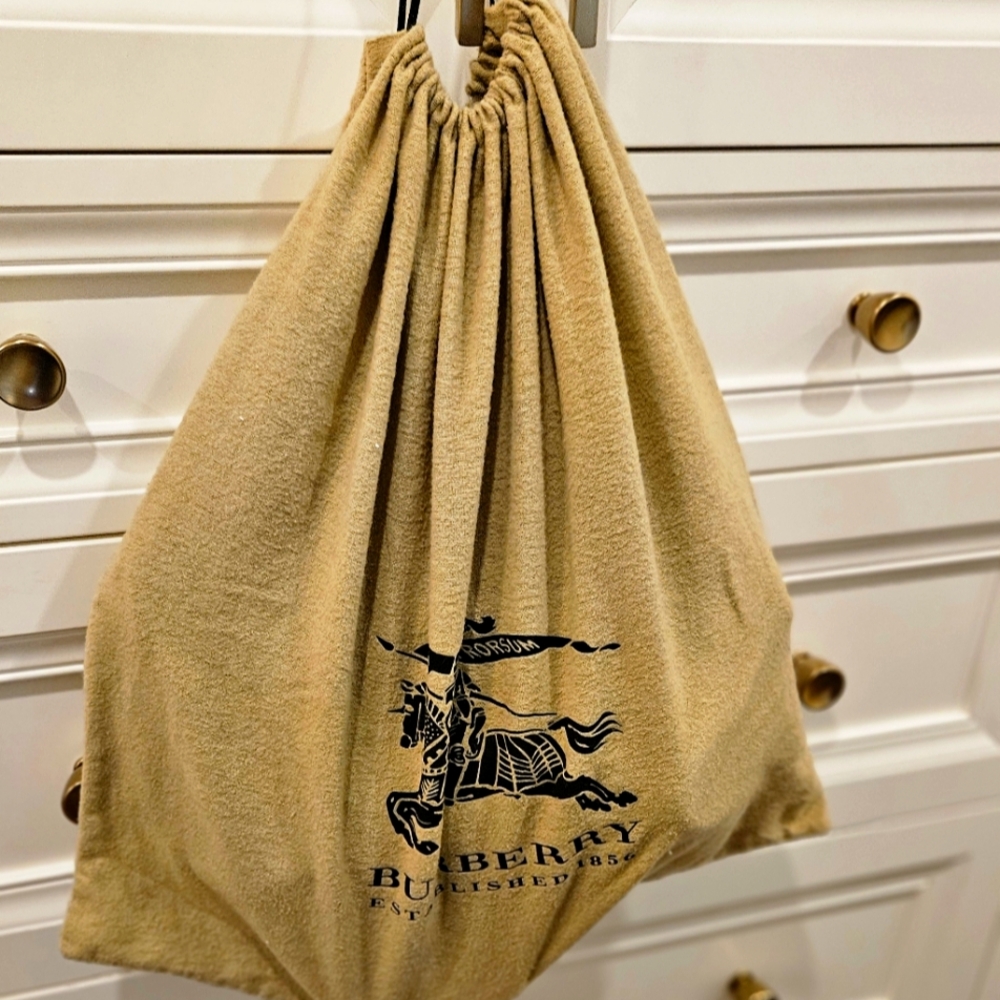 Authentic BURBERRY tote Bag